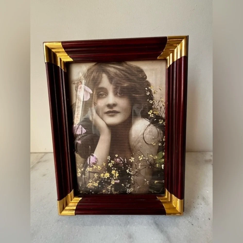 Elegant Burgundy and Gold Photo Frame vintage for 5”c7” photo